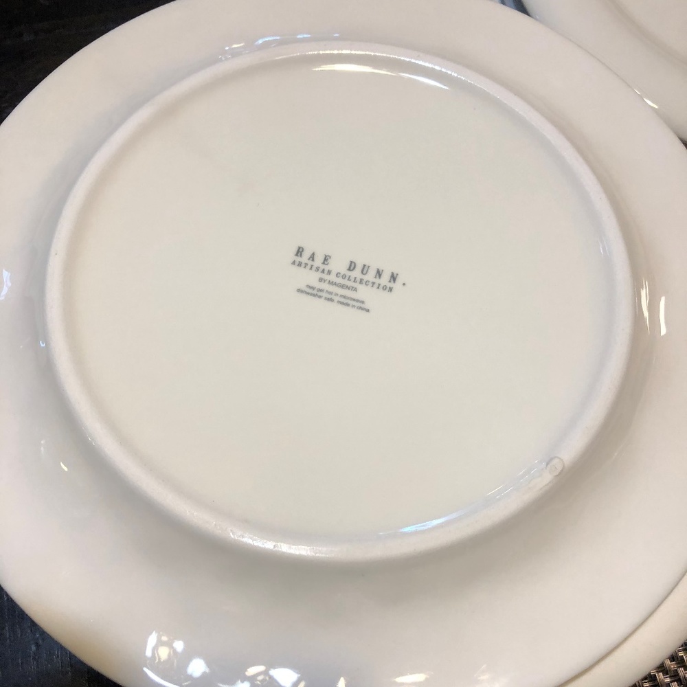 Rae Dunn Icon CHOW Dinner Plate NEW - Picture 2 of 3